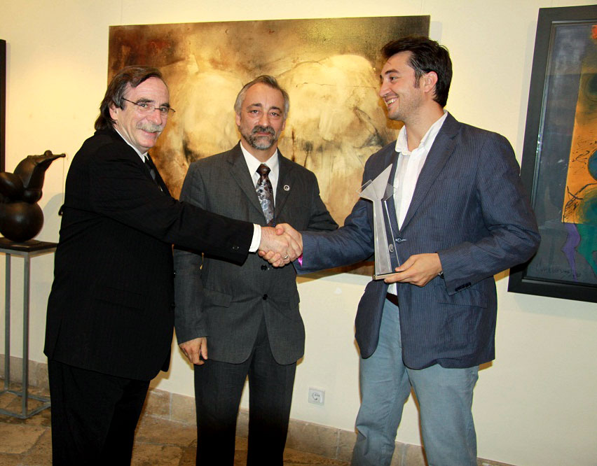 Fabianni Belemuski recibe el Premio MAC