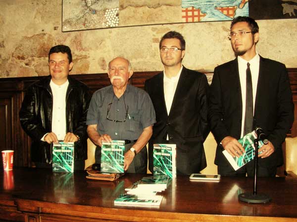 Presentación del libro Puentes Inconexos de Alexander Anchía Vindas